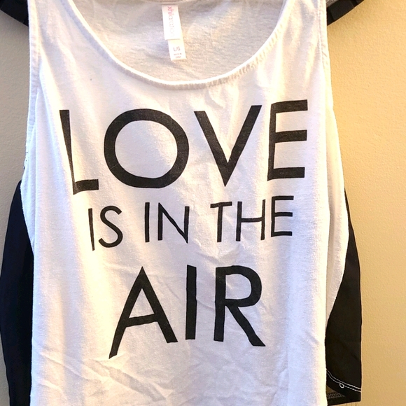 Crop Top - Picture 1 of 4